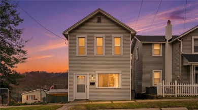 Allegheny River Home For Sale in Oakmont Pennsylvania