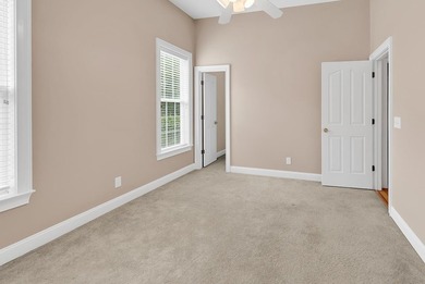 Discover the perfect blend of elegance and comfort in this - photo 43