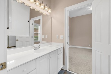 Discover the perfect blend of elegance and comfort in this - photo 44