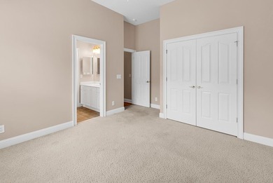Discover the perfect blend of elegance and comfort in this - photo 49