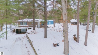 Higgins Lake Home Sale Pending in Roscommon Michigan