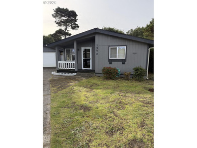 Siuslaw River Home For Sale in Florence Oregon