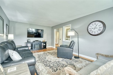 THOUGHTFULLY DESIGNED. METICULOUSLY MAINTAINED. TRULY - photo 14