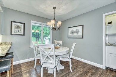 THOUGHTFULLY DESIGNED. METICULOUSLY MAINTAINED. TRULY - photo 15