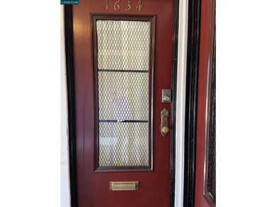 Stunning Victorian. Nob Hill Location. Many original details of - photo 5