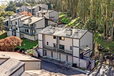 Retreat like setting surrounded by hiking trail, parks and golf - photo 1