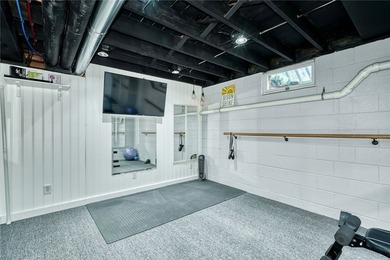 THOUGHTFULLY DESIGNED. METICULOUSLY MAINTAINED. TRULY - photo 34