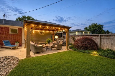 THOUGHTFULLY DESIGNED. METICULOUSLY MAINTAINED. TRULY - photo 39
