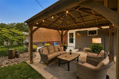 THOUGHTFULLY DESIGNED. METICULOUSLY MAINTAINED. TRULY - photo 43