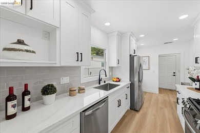 Welcome to this beautifully reimagined 3-bed, 2-bath home that - photo 9