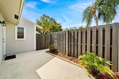 Welcome to this spacious 2-bedroom, 2-bath corner home located - photo 6