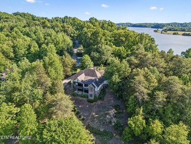 Tucked into a private cove on Fort Loudon Lake just off the main - photo 5