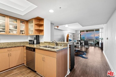 Experience sweeping, unobstructed city, mountain, ocean, and - photo 6