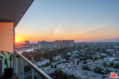Experience sweeping, unobstructed city, mountain, ocean, and - photo 9