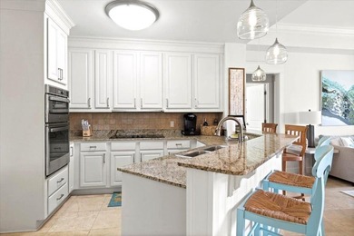 Beachside Sandestin living at its best! This walk-in level - photo 16