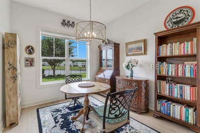 Stunning lakefront home on a prime cul-de-sac lot in Hampton - photo 20
