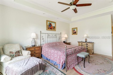 Stunning lakefront home on a prime cul-de-sac lot in Hampton - photo 23