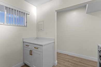 Welcome to this beautifully remodeled 2bed/1bath first floor - photo 6
