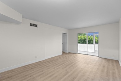 Welcome to this beautifully remodeled 2bed/1bath first floor - photo 10