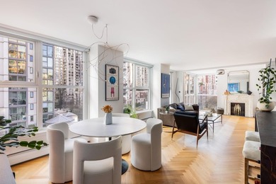 Welcome to this exquisitely renovated 2 bed, 2 bath residence in - photo 3
