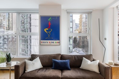 Welcome to this exquisitely renovated 2 bed, 2 bath residence in - photo 8