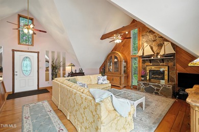 First time on the market, this cozy waterfront cabin graces the - photo 12