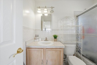 Location, Location, Location - 24-hour gated Harbor Pointe - photo 15