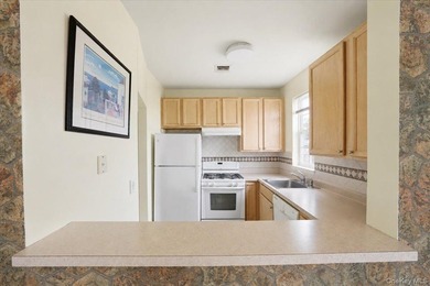Location, Location, Location - 24-hour gated Harbor Pointe - photo 17