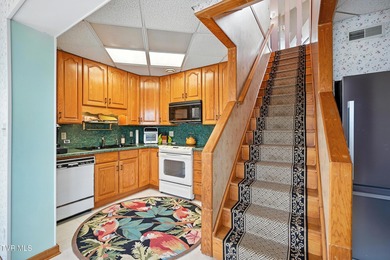 First time on the market, this cozy waterfront cabin graces the - photo 20