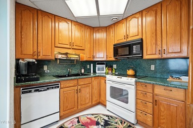 First time on the market, this cozy waterfront cabin graces the - photo 23