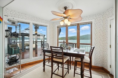 First time on the market, this cozy waterfront cabin graces the - photo 24