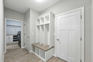 Custom designed unit! Featuring modern colors and many upgrades - photo 31