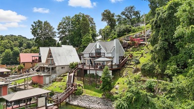 First time on the market, this cozy waterfront cabin graces the - photo 34