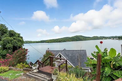 First time on the market, this cozy waterfront cabin graces the - photo 45