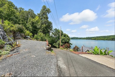 First time on the market, this cozy waterfront cabin graces the - photo 46