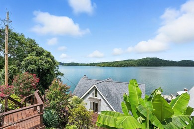 First time on the market, this cozy waterfront cabin graces the - photo 47