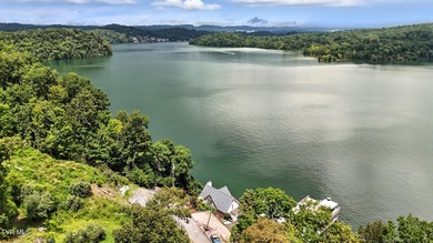 First time on the market, this cozy waterfront cabin graces the - photo 48