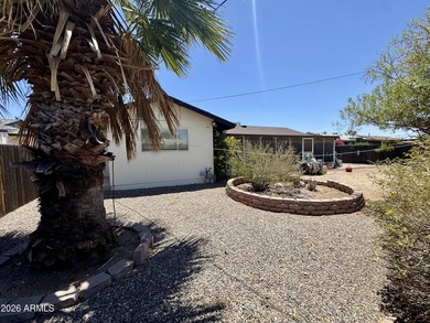 Welcome to this energy-efficient solar home offering - photo 4
