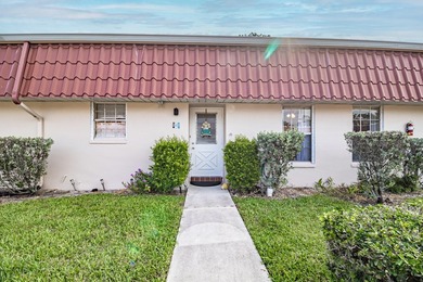 Beautifully maintained 2-bedroom, 1.5-bath condo in the - photo 1