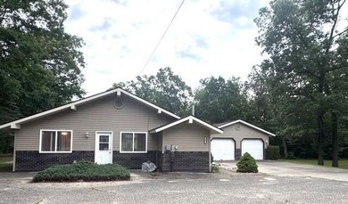 Charming Updated Cottage Near Houghton Lake. This very nicely - photo 1