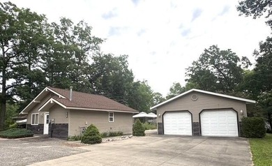 Charming Updated Cottage Near Houghton Lake. This very nicely - photo 3