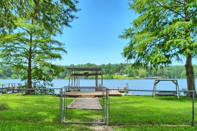 Affordable waterfront living with room for family, friends, or - photo 14