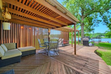 Affordable waterfront living with room for family, friends, or - photo 19
