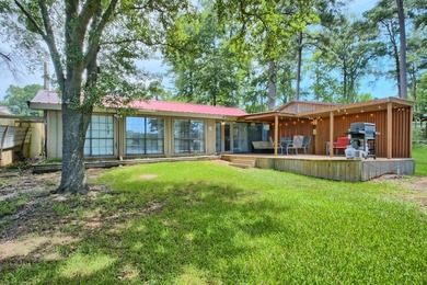 Affordable waterfront living with room for family, friends, or - photo 21