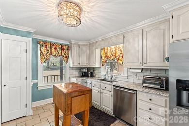Welcome to a truly rare luxury estate set on over 3 acres - photo 23