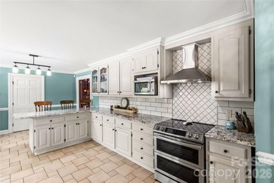 Welcome to a truly rare luxury estate set on over 3 acres - photo 24