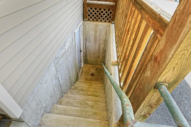 Welcome to this completely renovated home with quality - photo 24