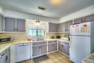 Affordable waterfront living with room for family, friends, or - photo 27