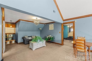 Welcome to a truly rare luxury estate set on over 3 acres - photo 28