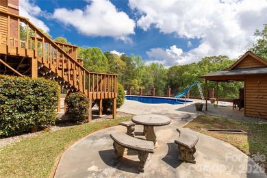Welcome to a truly rare luxury estate set on over 3 acres - photo 41